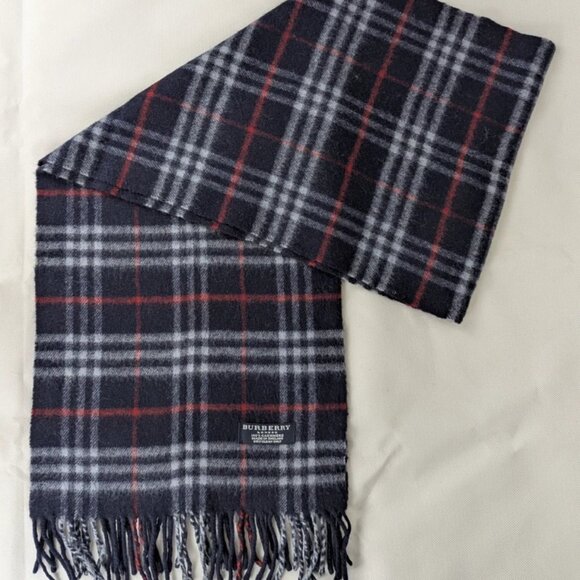 Authentic Burberry Check Scarf – Unisex Cashmere – Pre-Owned – Fast Dispatch - Picture 1 of 6